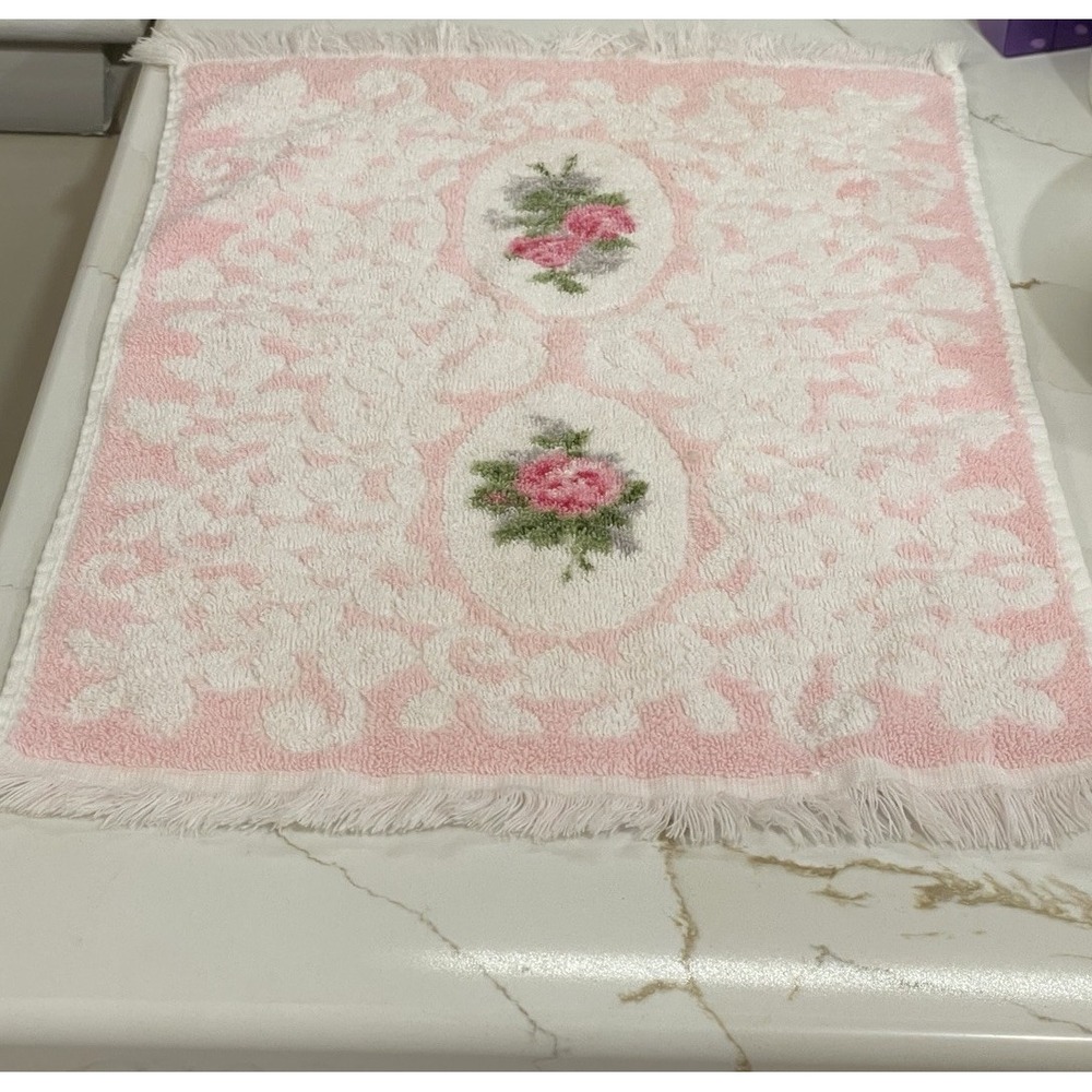 Vintage‎ Cannon Royal Family Hand Towel Pink Double Roses Floral Textured Fringe